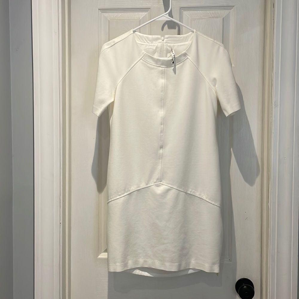 Trina Turk bodycon dress with gold zippers on the sides SZ 4